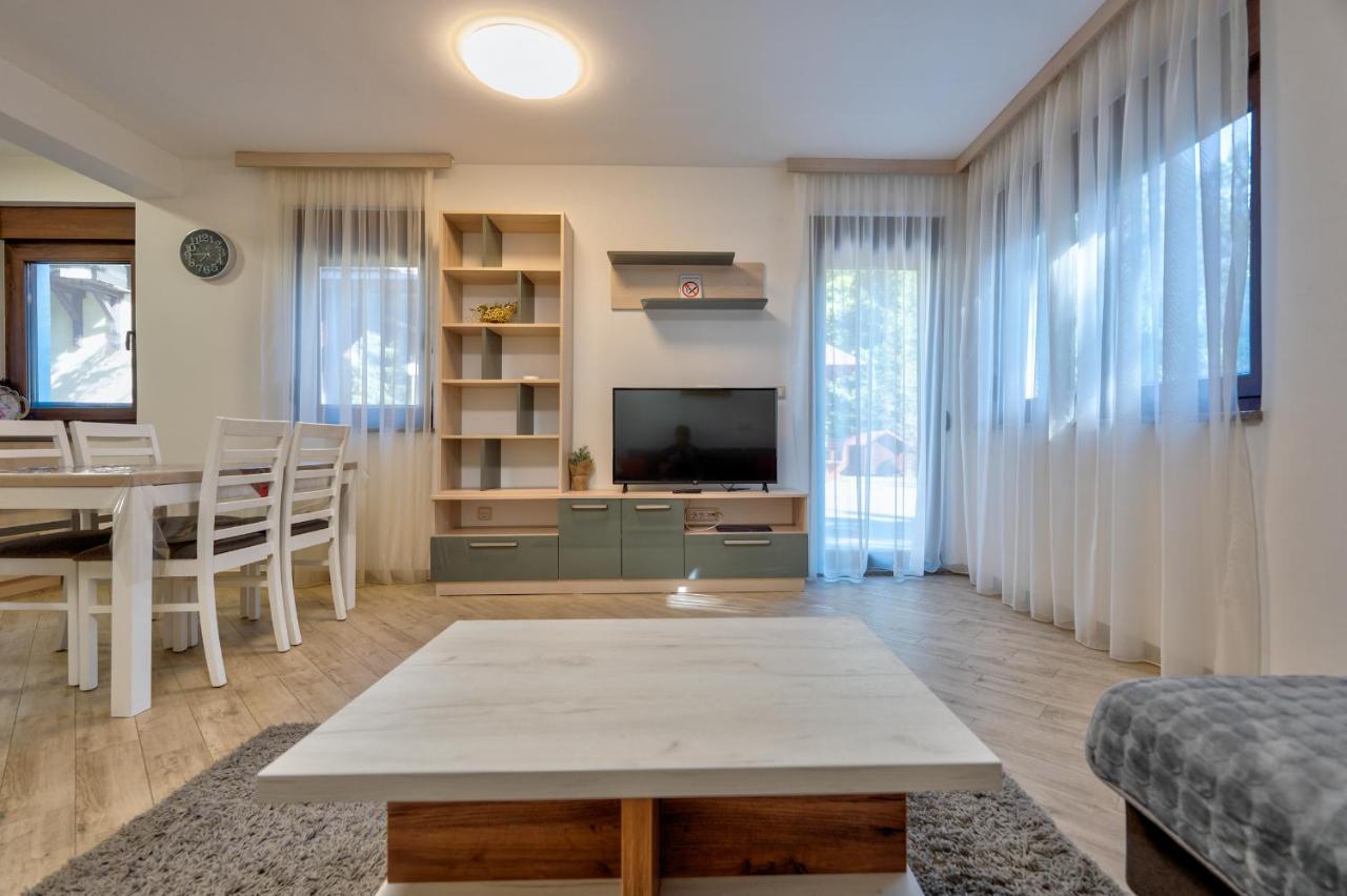 Lovac Apartmani 즐라티보 외부 사진