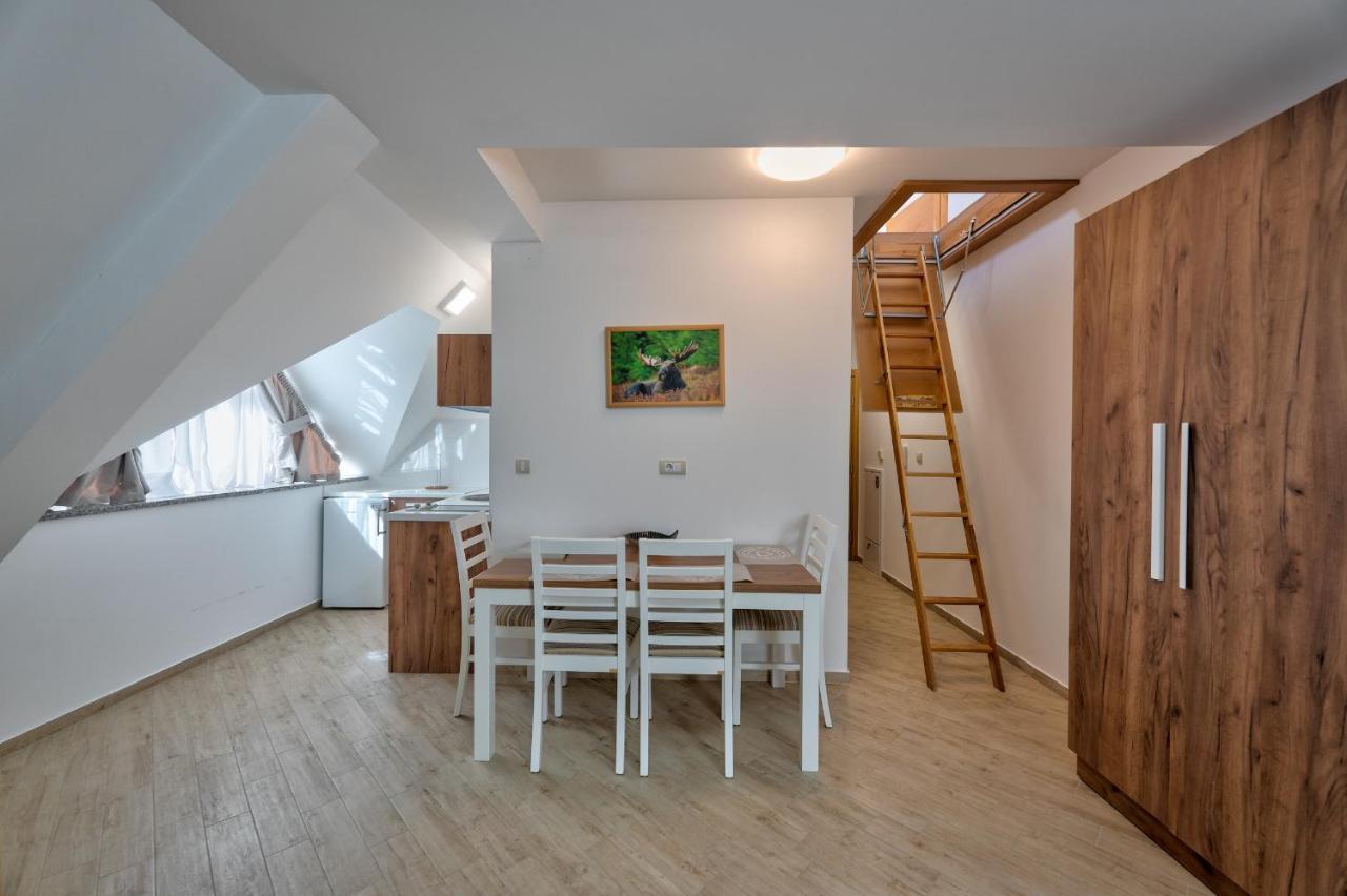Lovac Apartmani 즐라티보 외부 사진